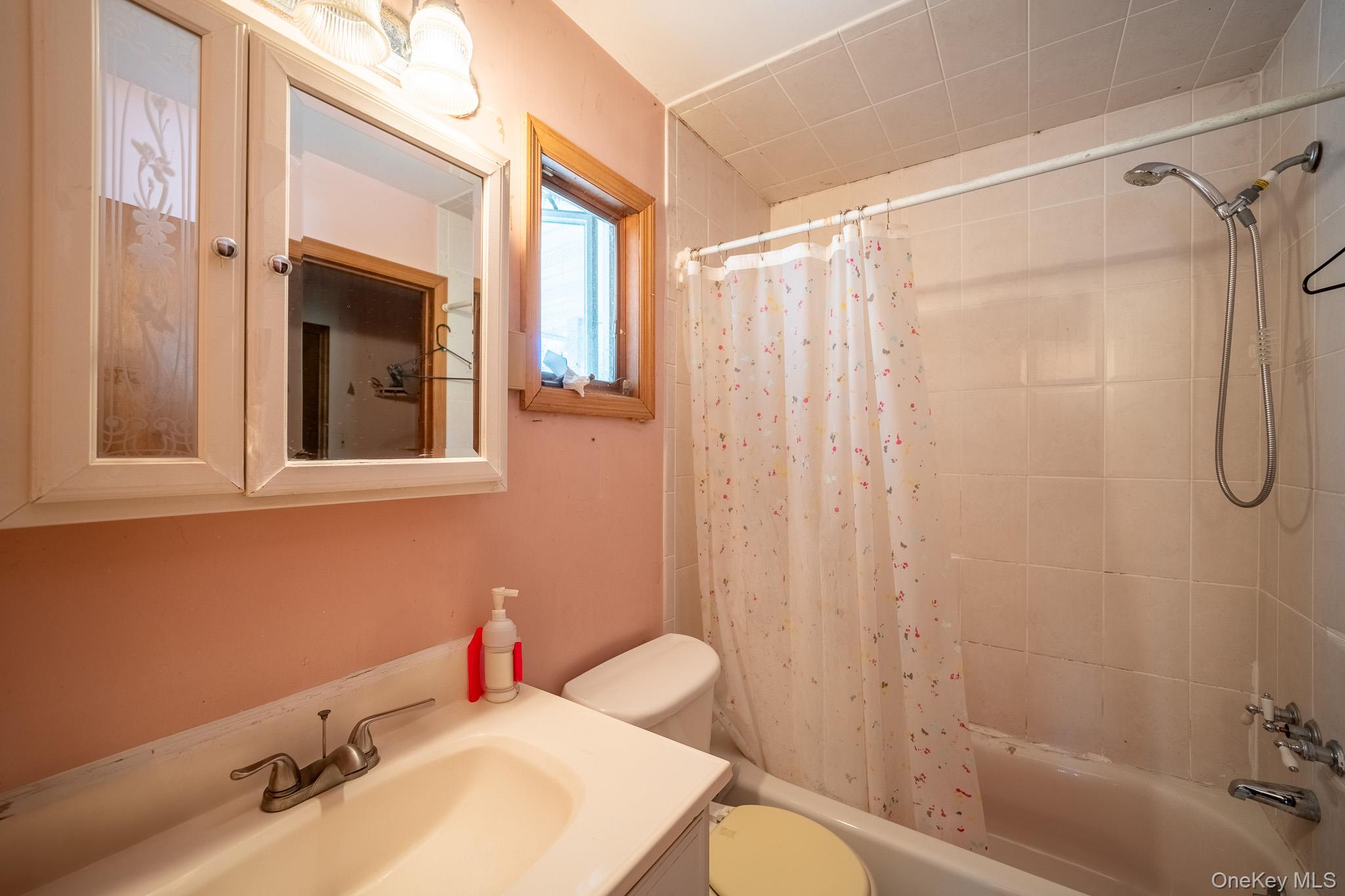 14 Arcadia Drive, Dix Hills, NY 11746