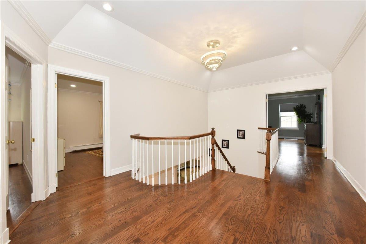 60 Willis Lane, Syosset, NY 11791