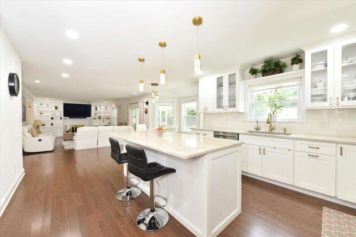 60 Willis Lane, Syosset, NY 11791