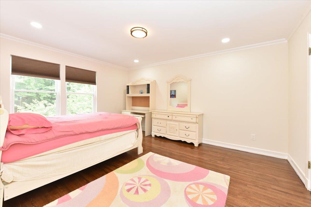 60 Willis Lane, Syosset, NY 11791