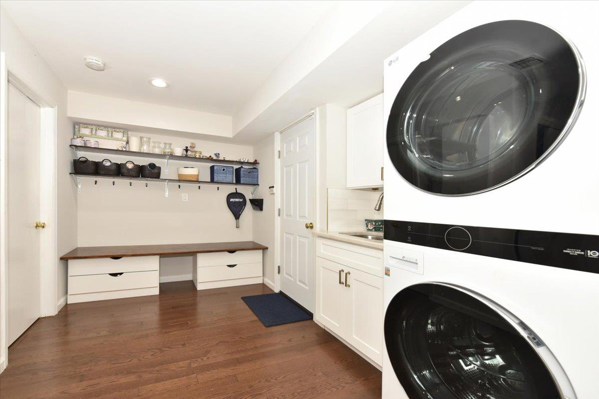 60 Willis Lane, Syosset, NY 11791