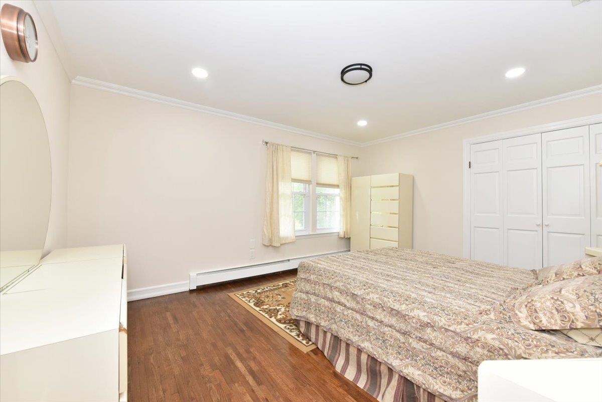 60 Willis Lane, Syosset, NY 11791