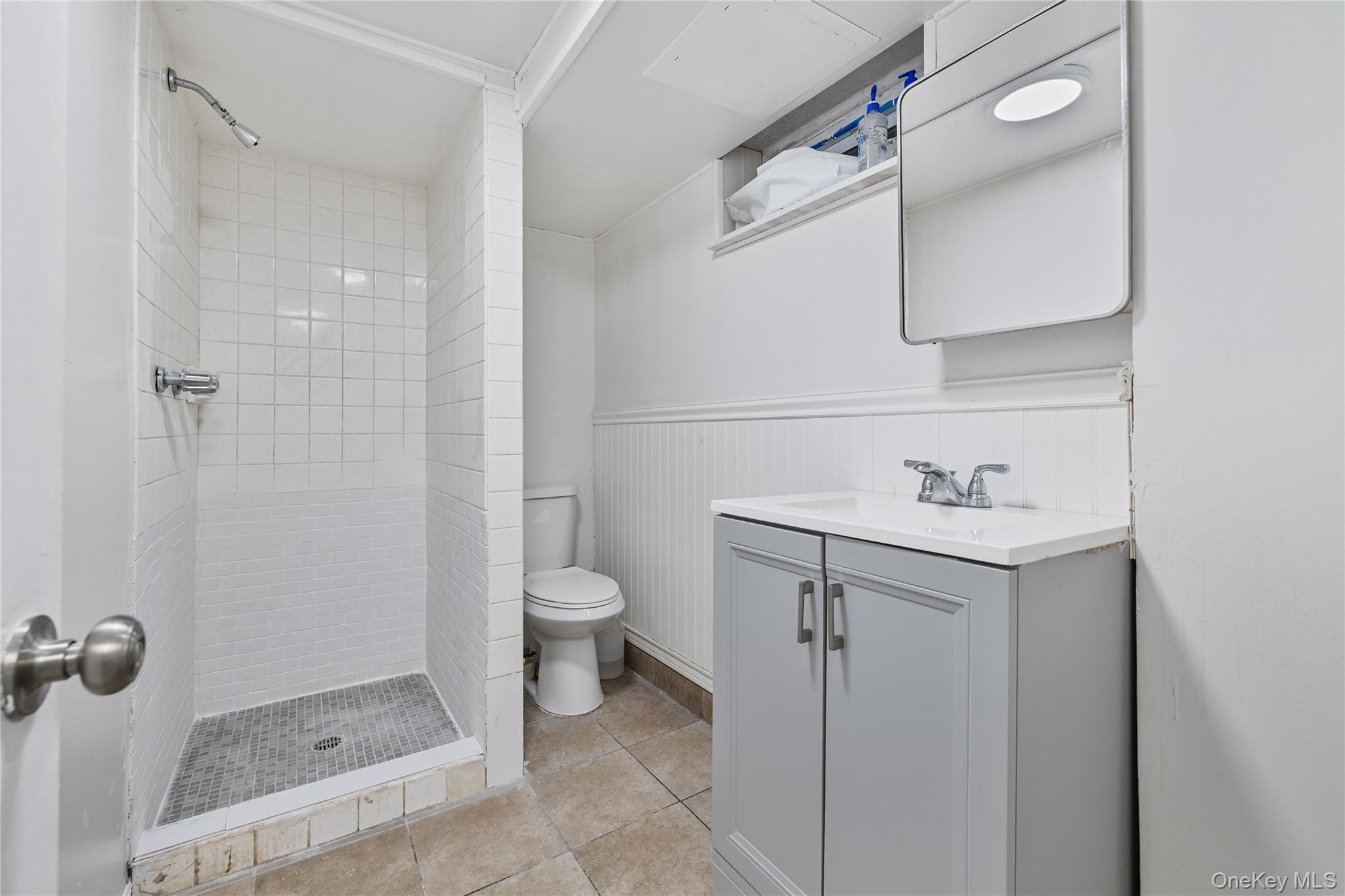 11 Brookview Boulevard, Chestnut Ridge, NY 10977