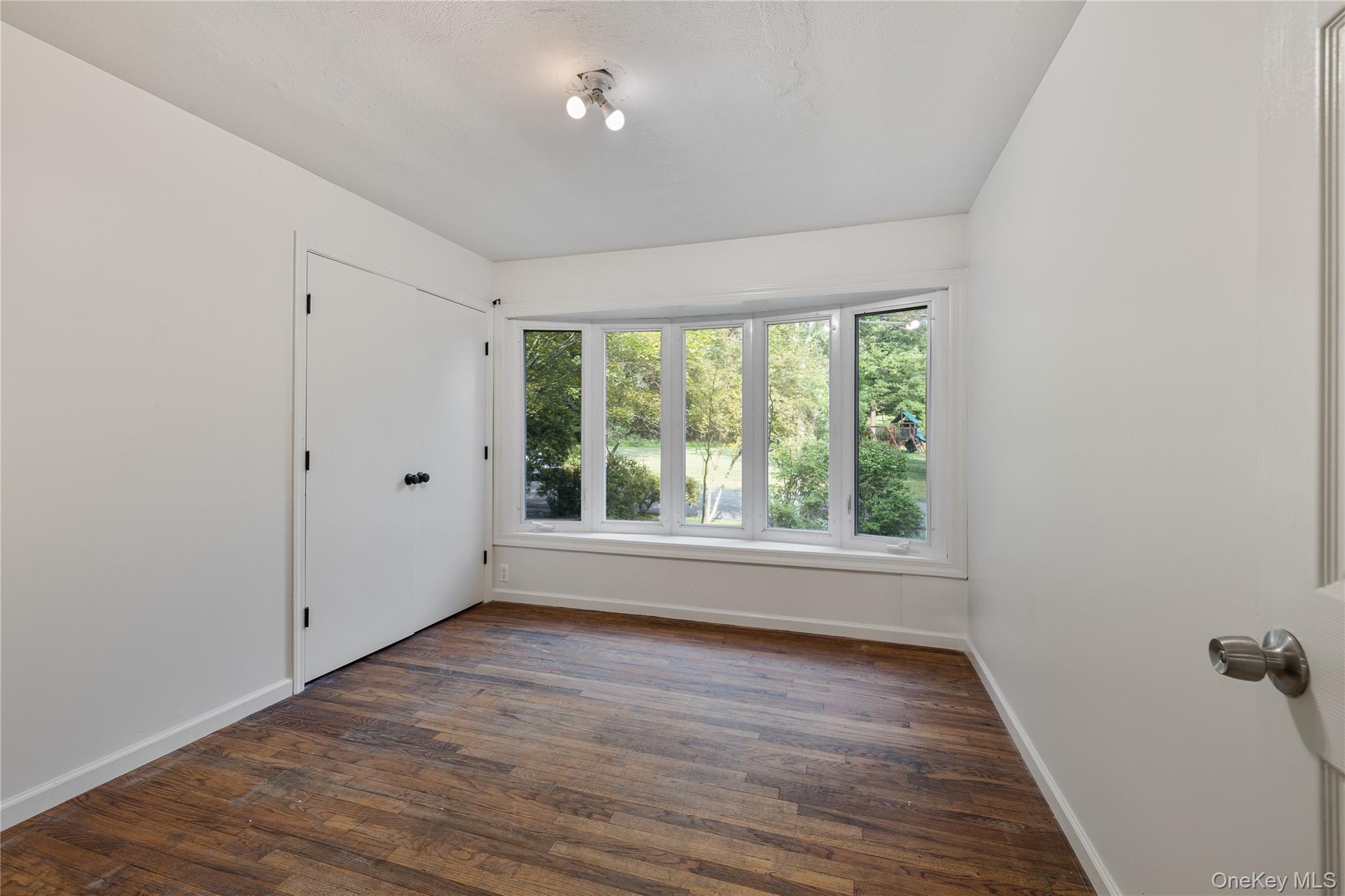 11 Brookview Boulevard, Chestnut Ridge, NY 10977