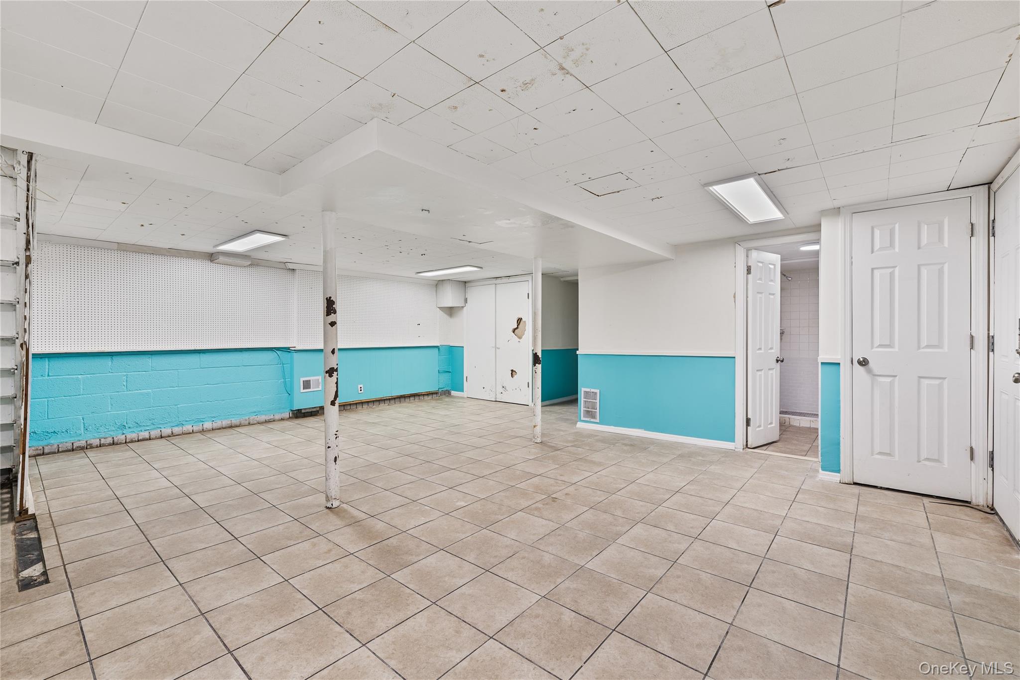 11 Brookview Boulevard, Chestnut Ridge, NY 10977