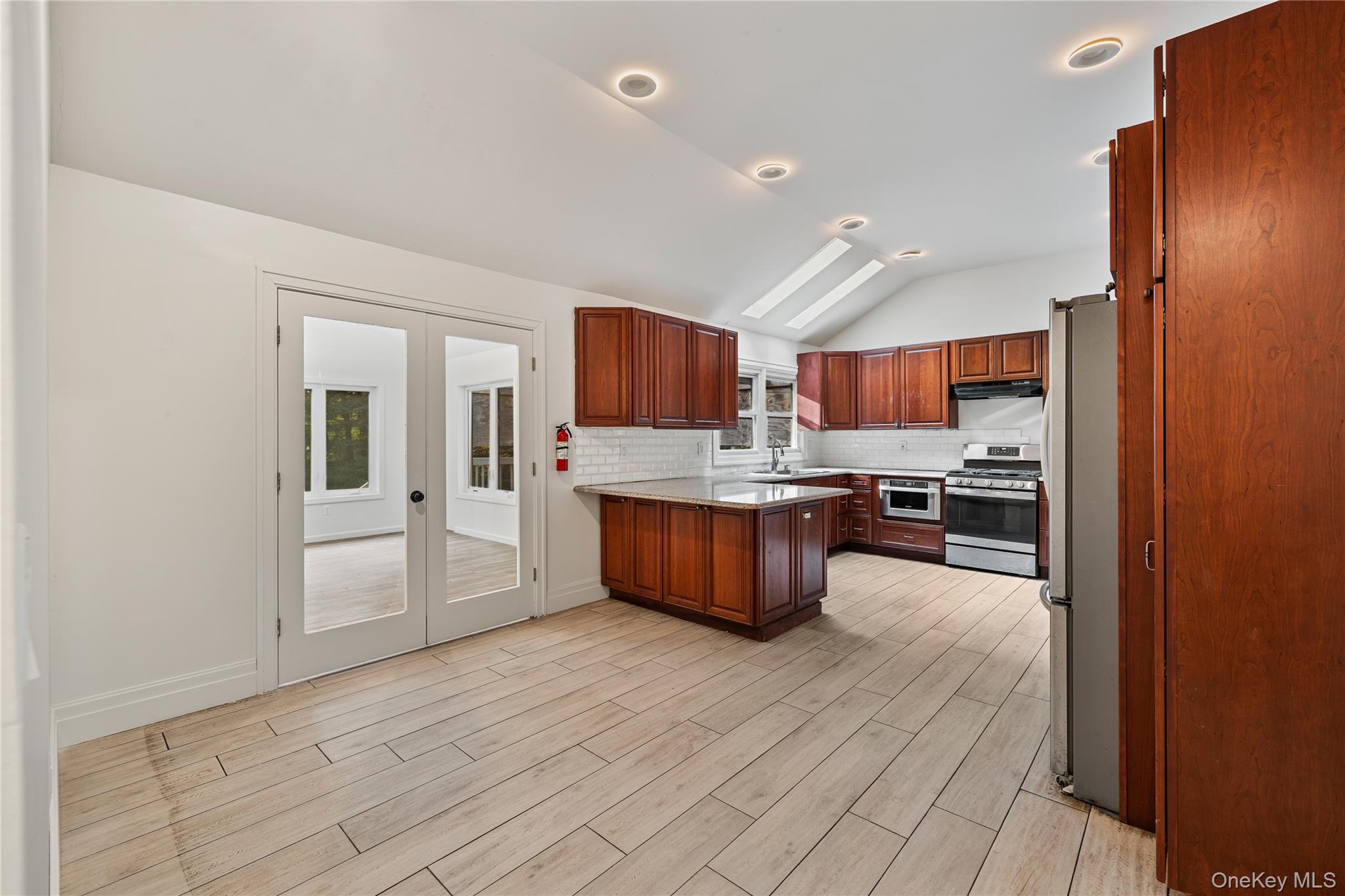 11 Brookview Boulevard, Chestnut Ridge, NY 10977