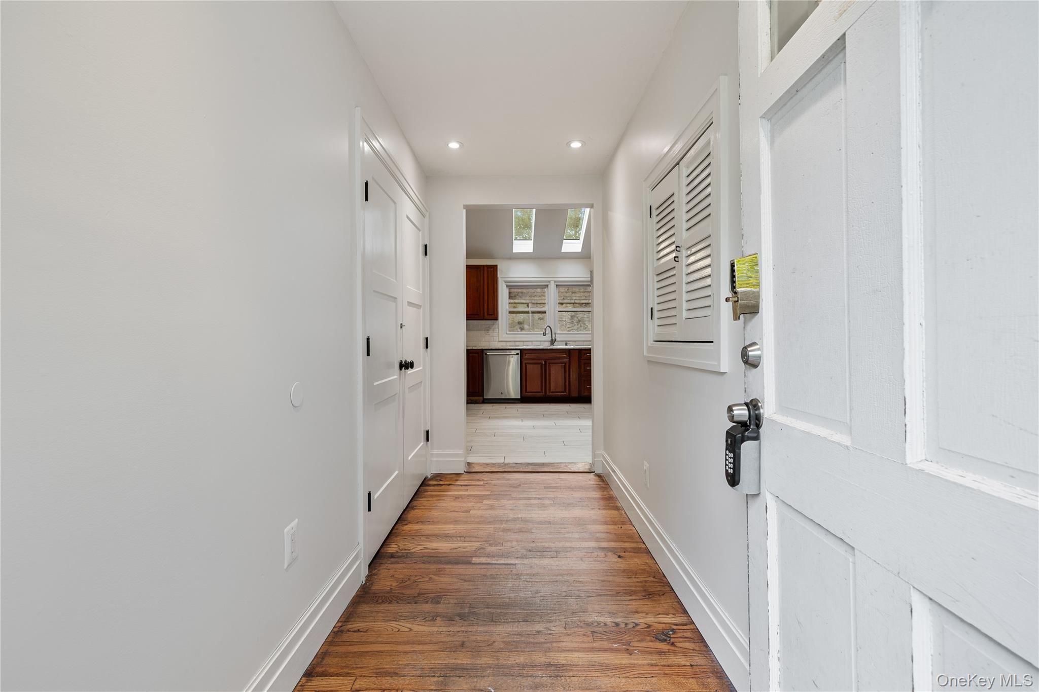 11 Brookview Boulevard, Chestnut Ridge, NY 10977