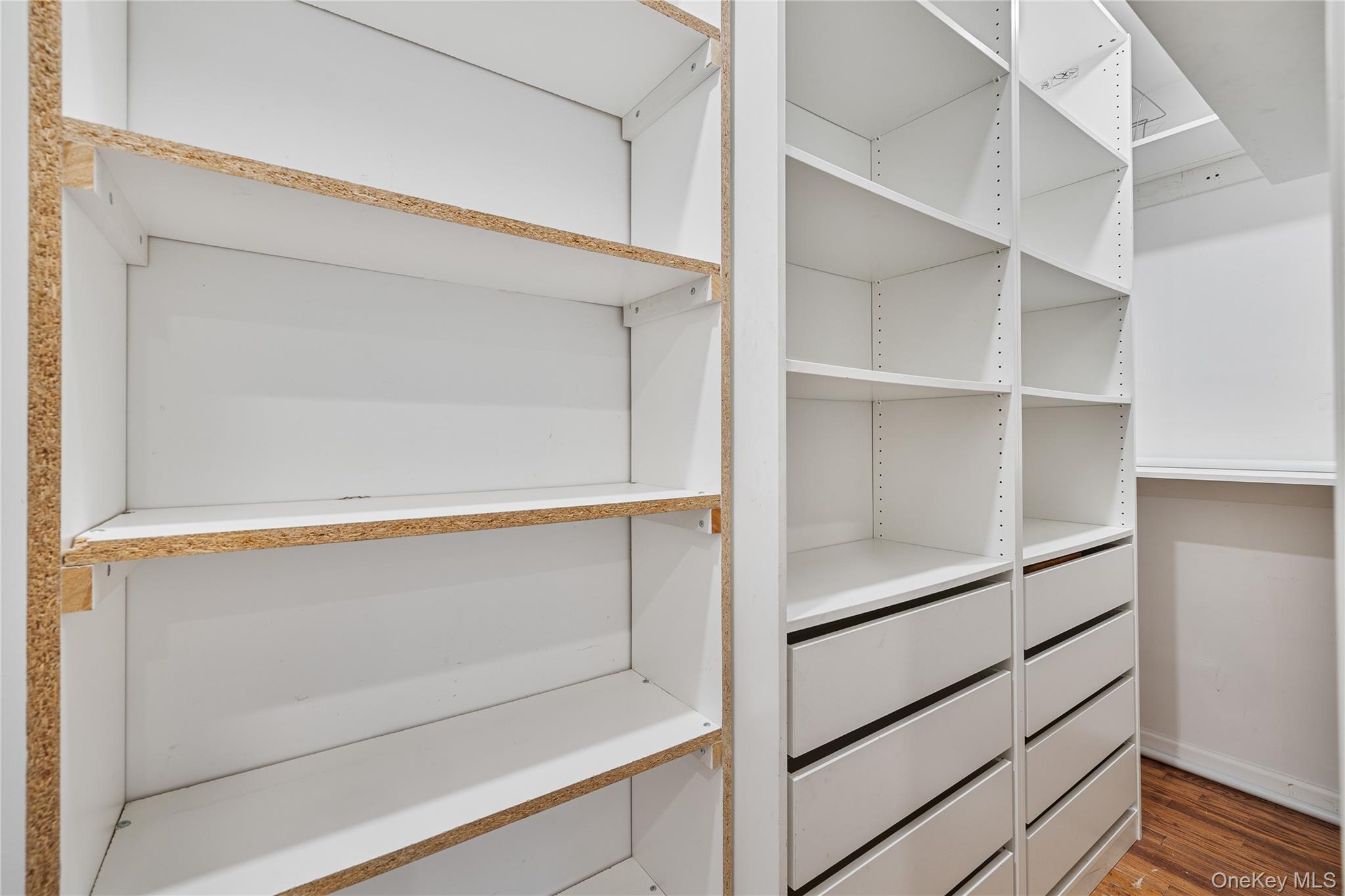 11 Brookview Boulevard, Chestnut Ridge, NY 10977