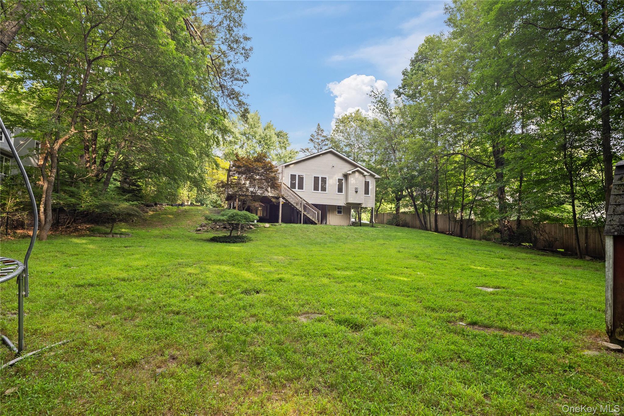 11 Brookview Boulevard, Chestnut Ridge, NY 10977