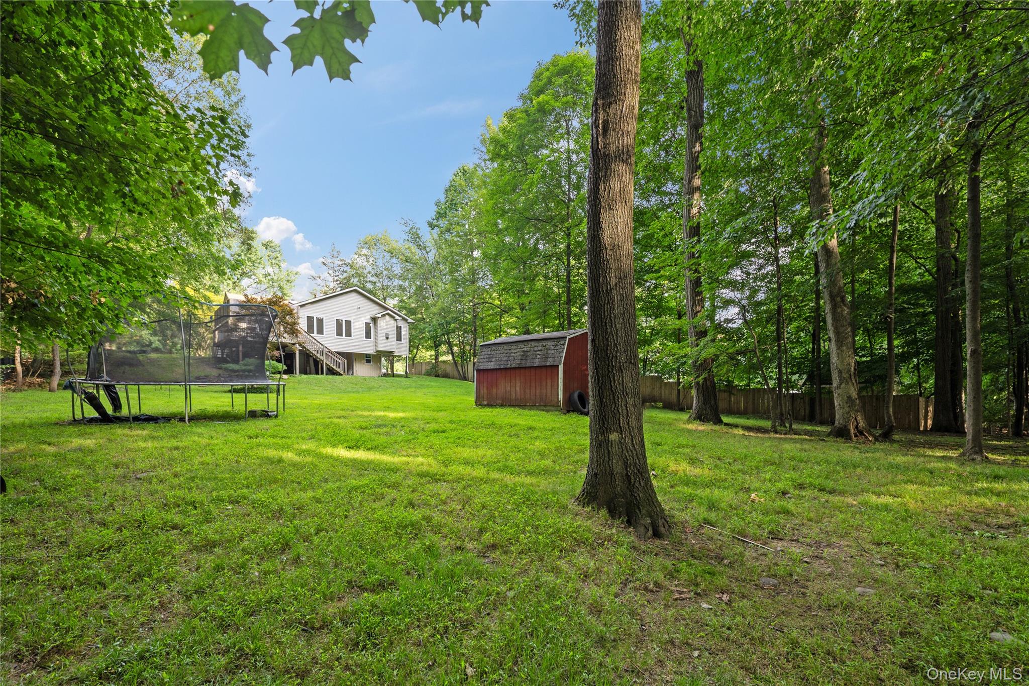 11 Brookview Boulevard, Chestnut Ridge, NY 10977