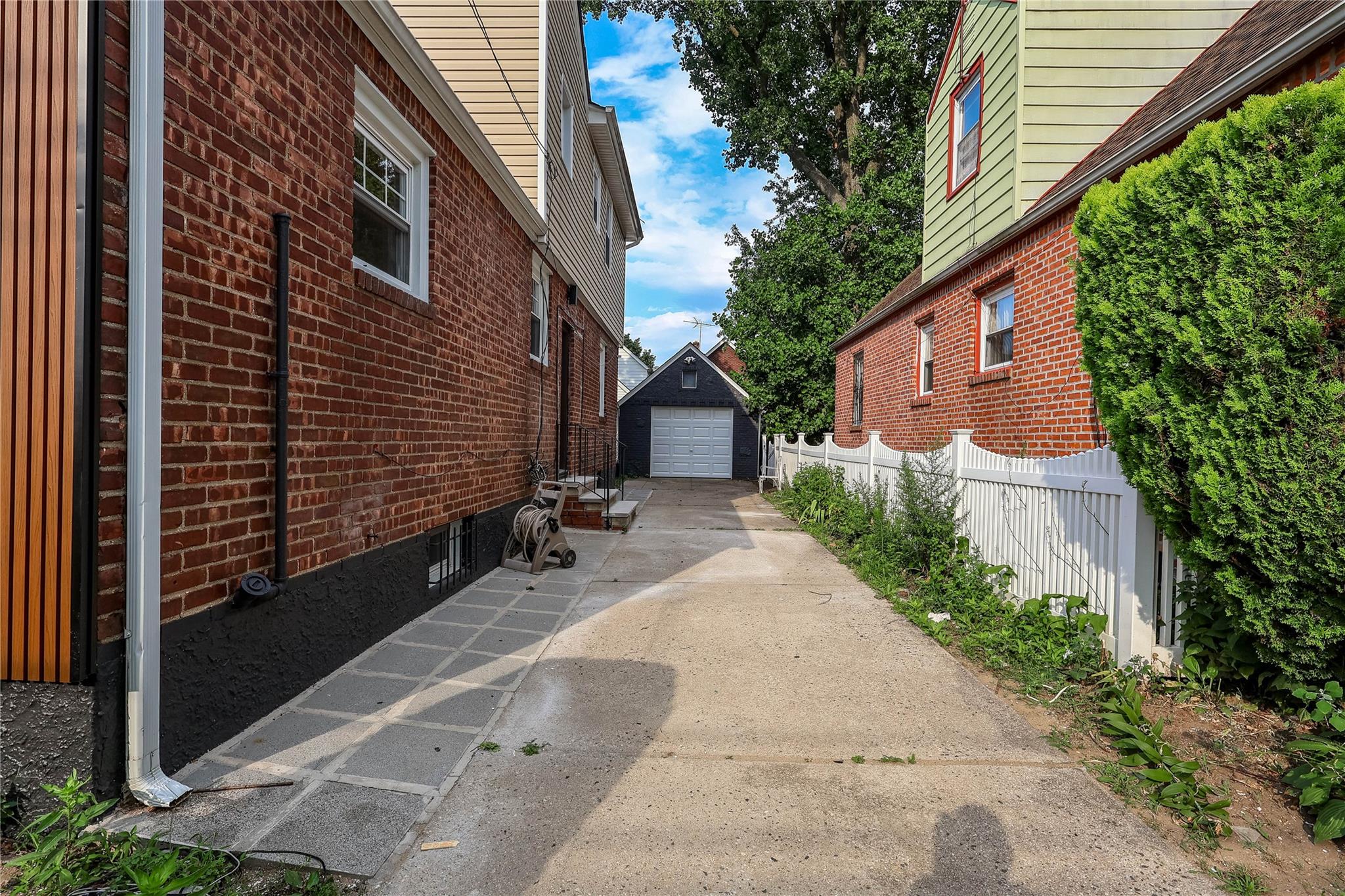 118-27 201st Street, Saint Albans, NY 11412