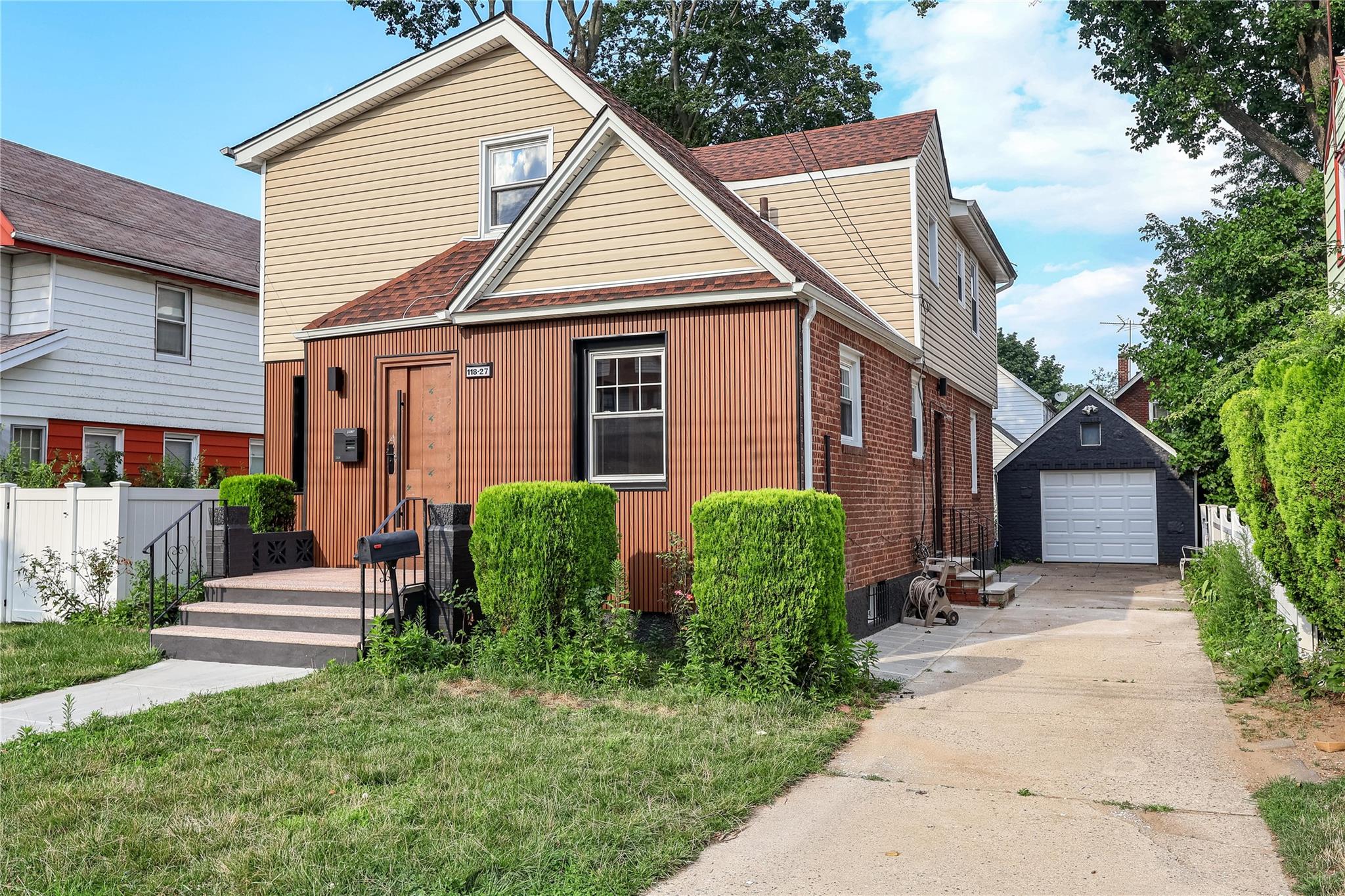 118-27 201st Street, Saint Albans, NY 11412