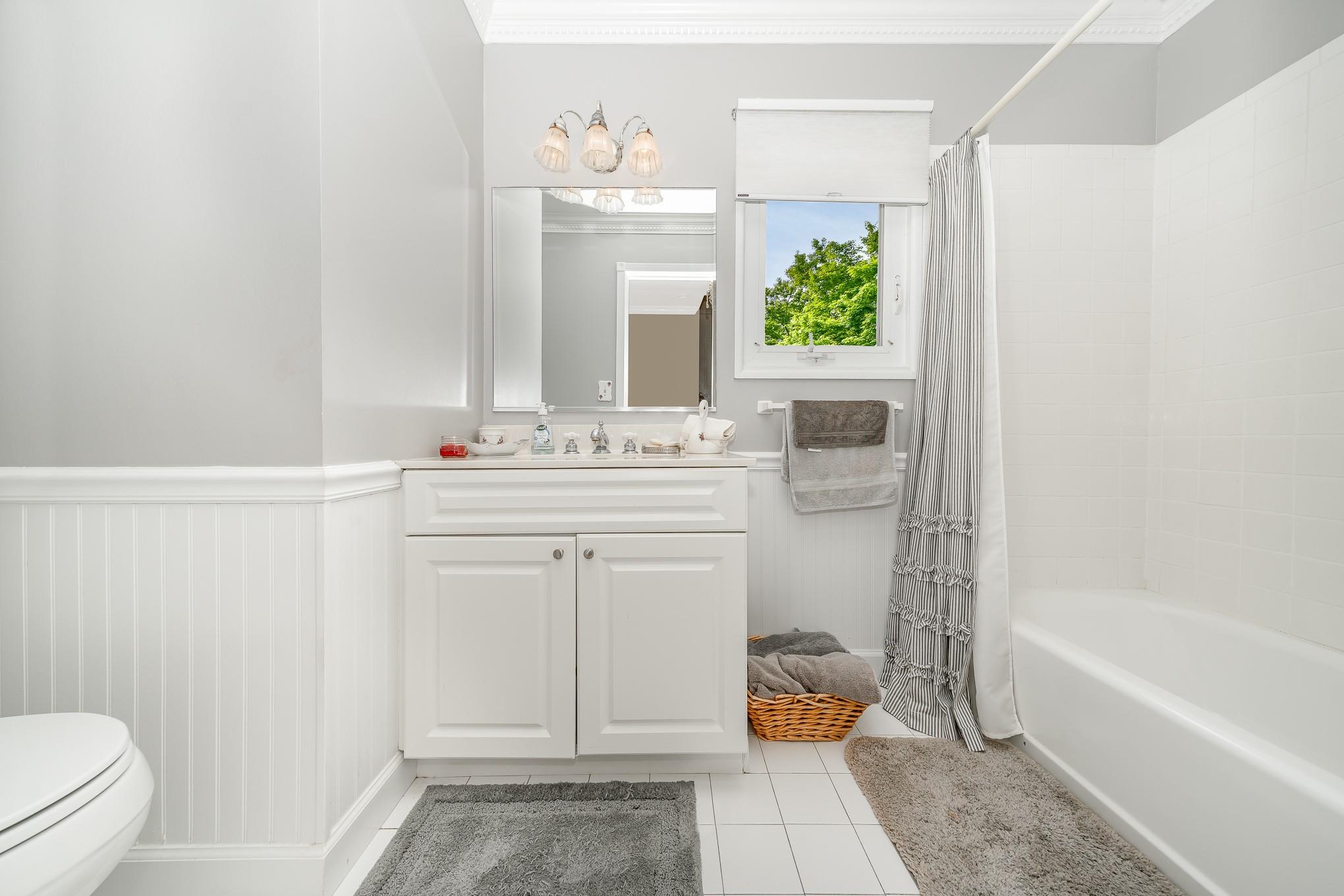 49 Iroquois Street E, Massapequa, NY 11758