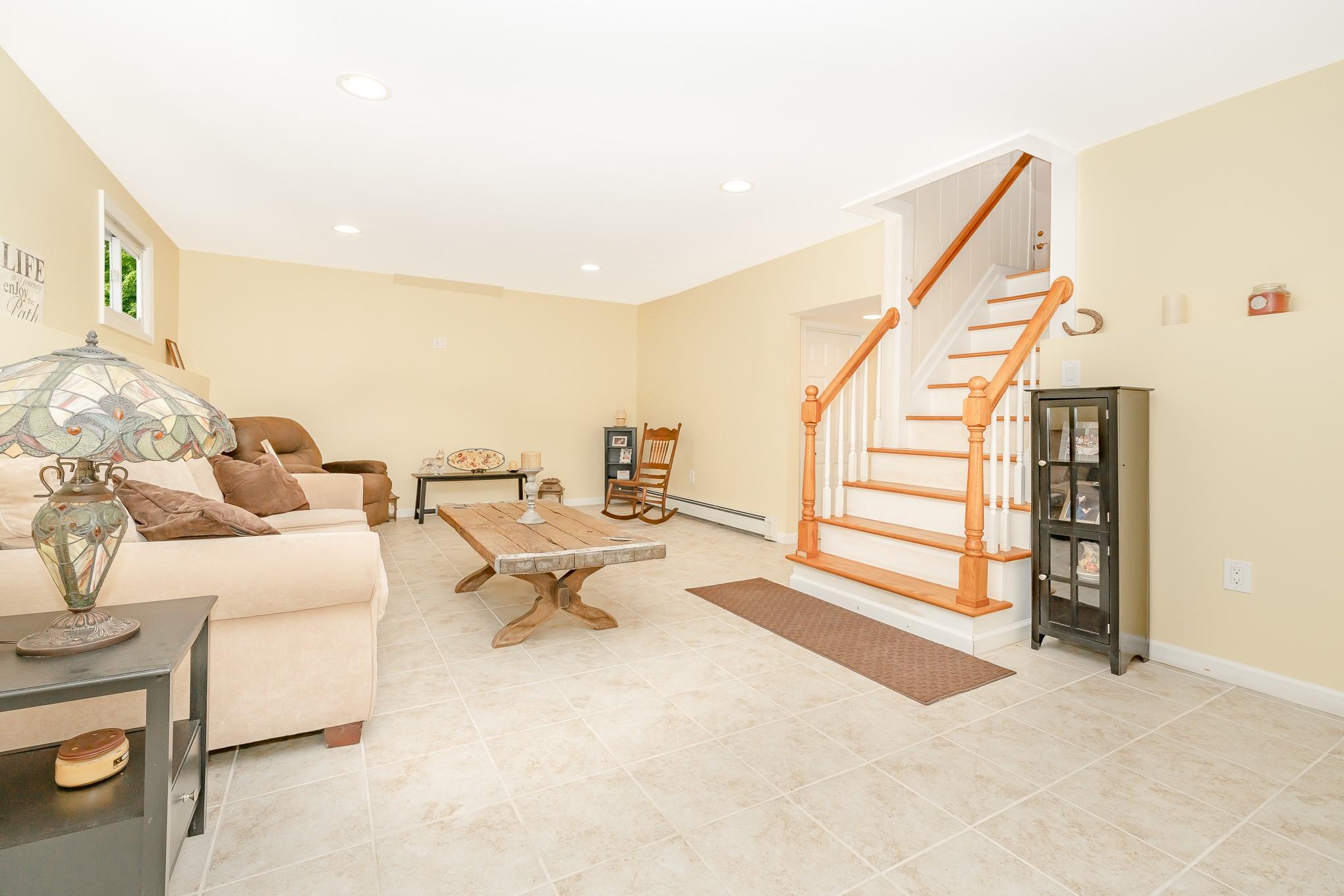 49 Iroquois Street E, Massapequa, NY 11758