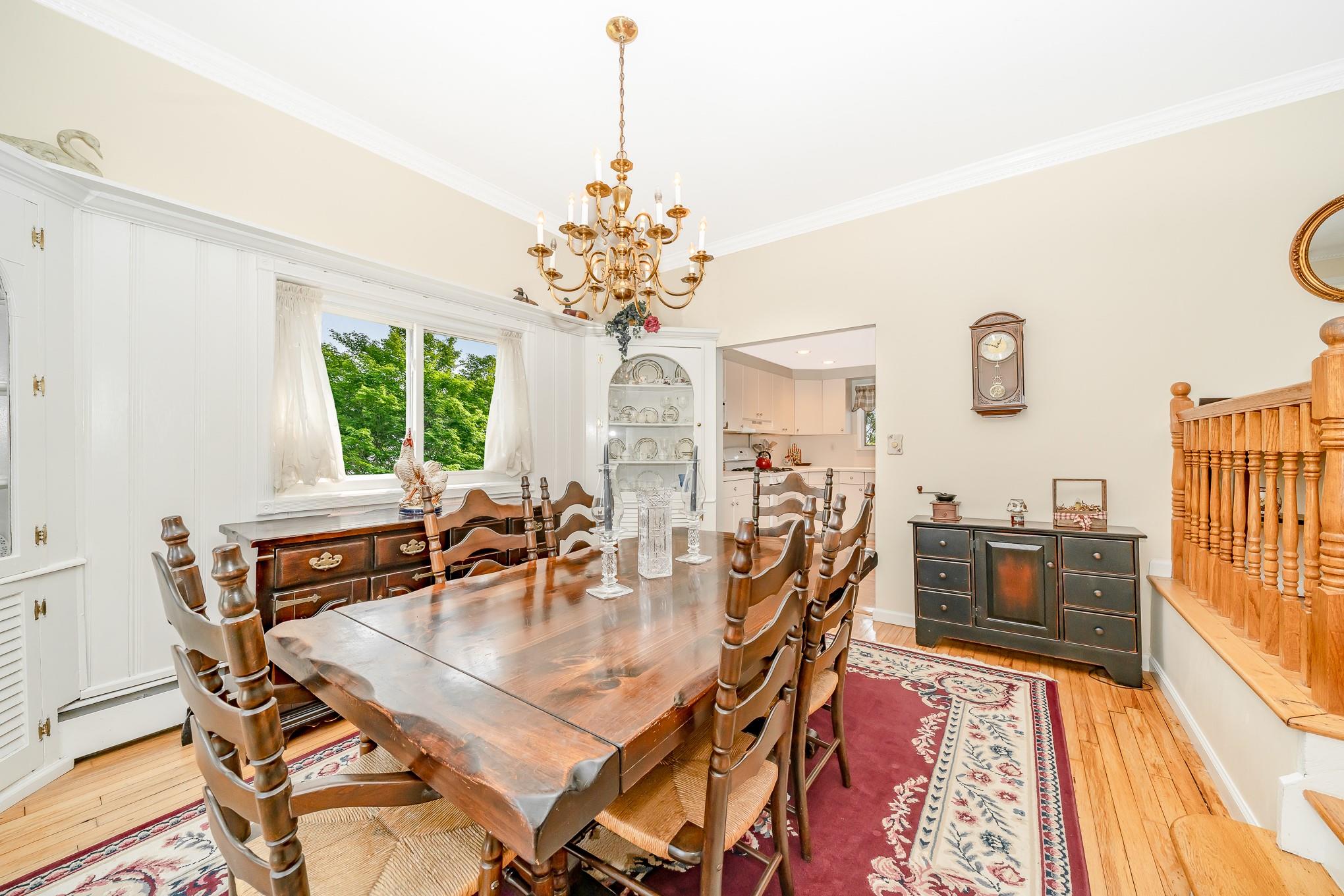 49 Iroquois Street E, Massapequa, NY 11758