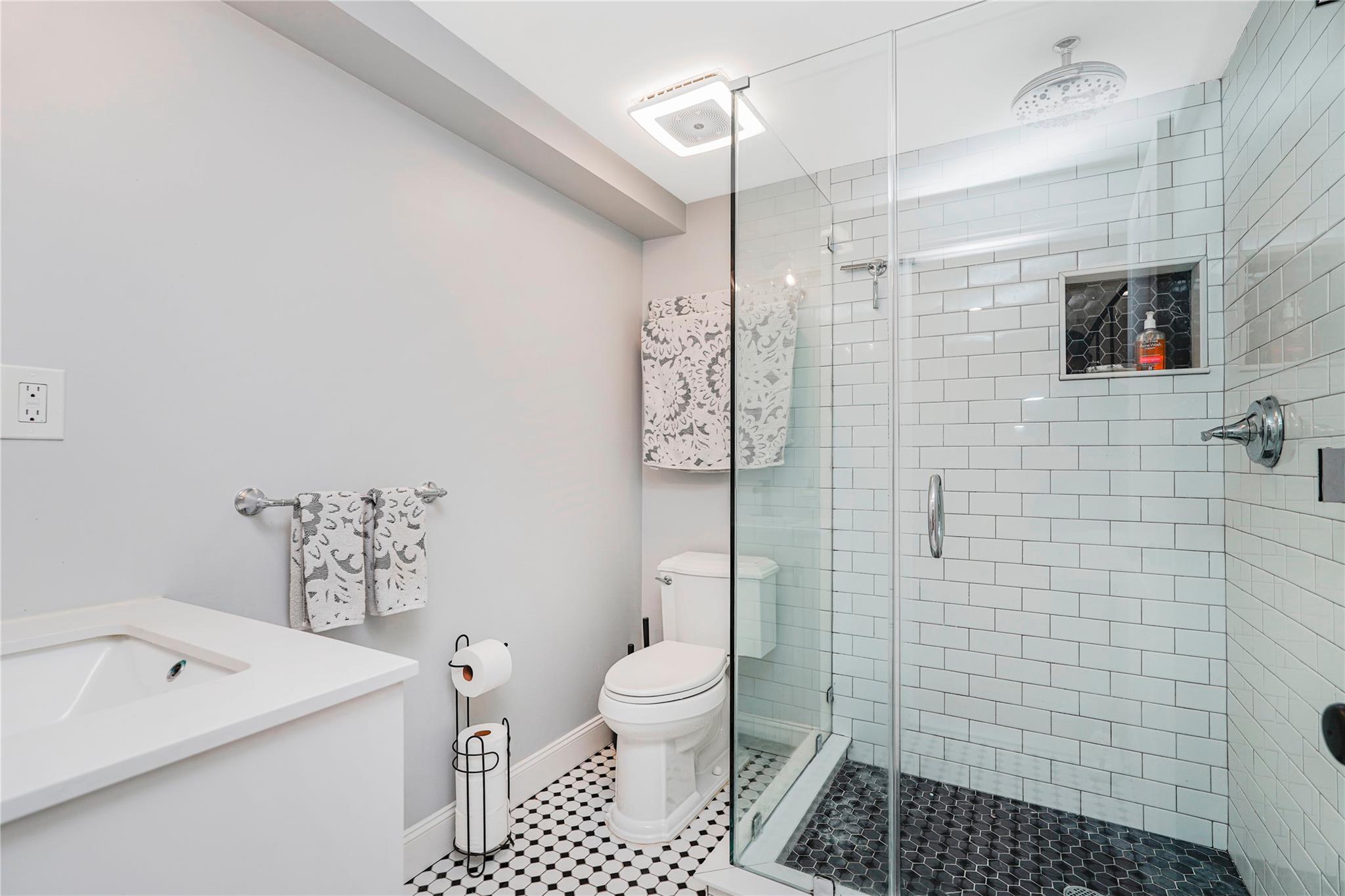 46 Bay St Landing # Q1F, Staten Island, NY 10301