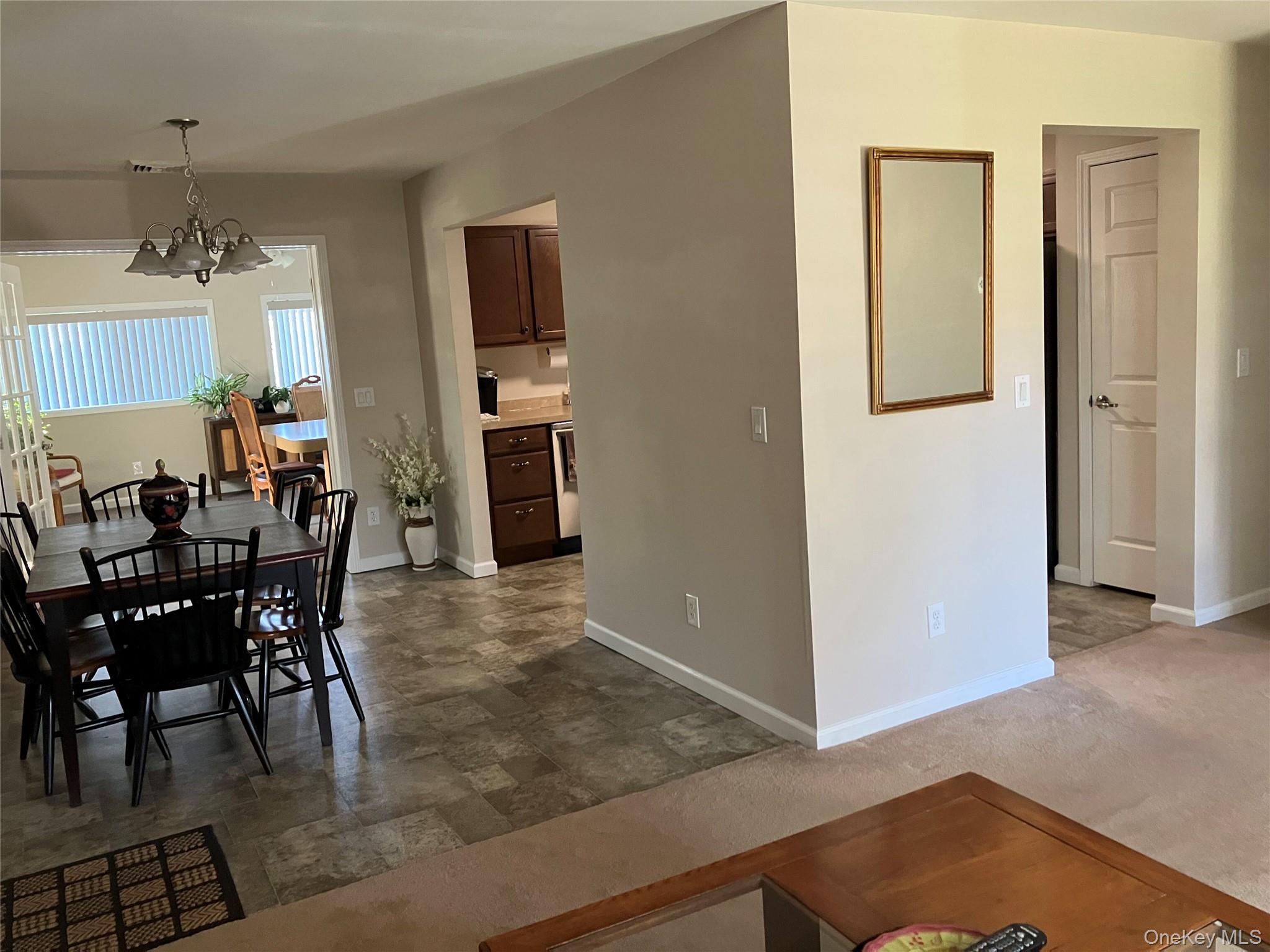 5 Meadowbrook Drive, Kingston, NY 12401