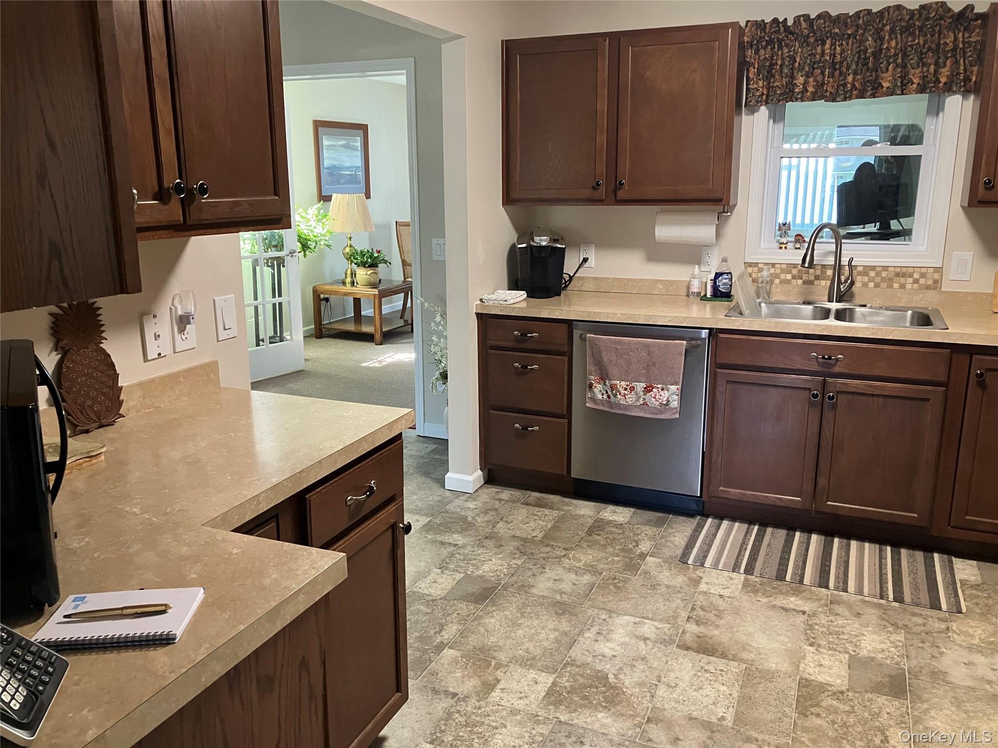 5 Meadowbrook Drive, Kingston, NY 12401