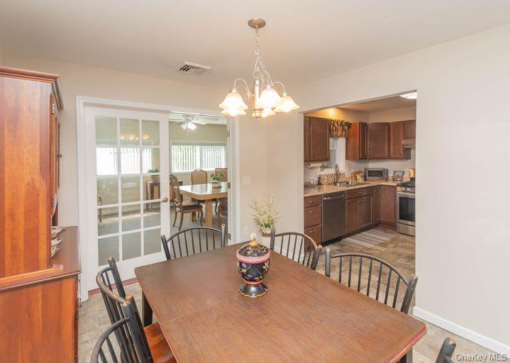 5 Meadowbrook Drive, Kingston, NY 12401