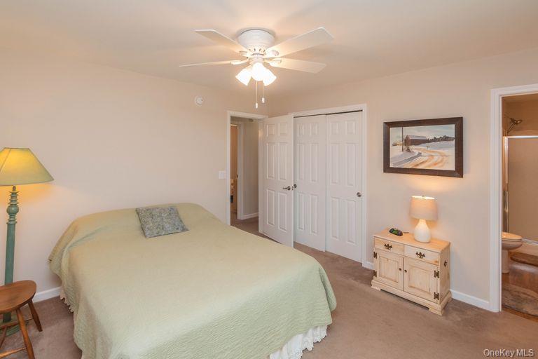 5 Meadowbrook Drive, Kingston, NY 12401