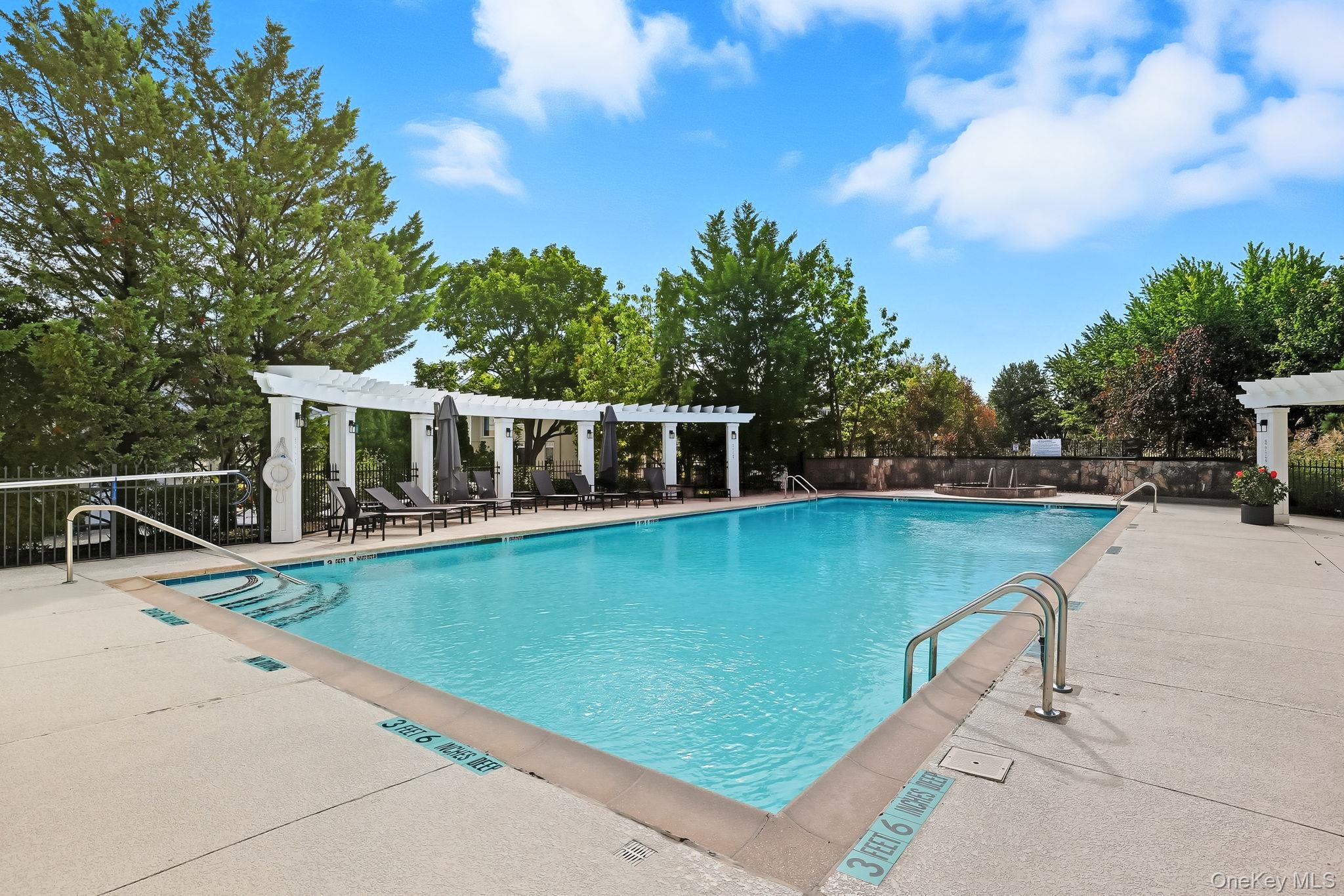 27 Doral Greens Drive E, Rye Brook, NY 10573