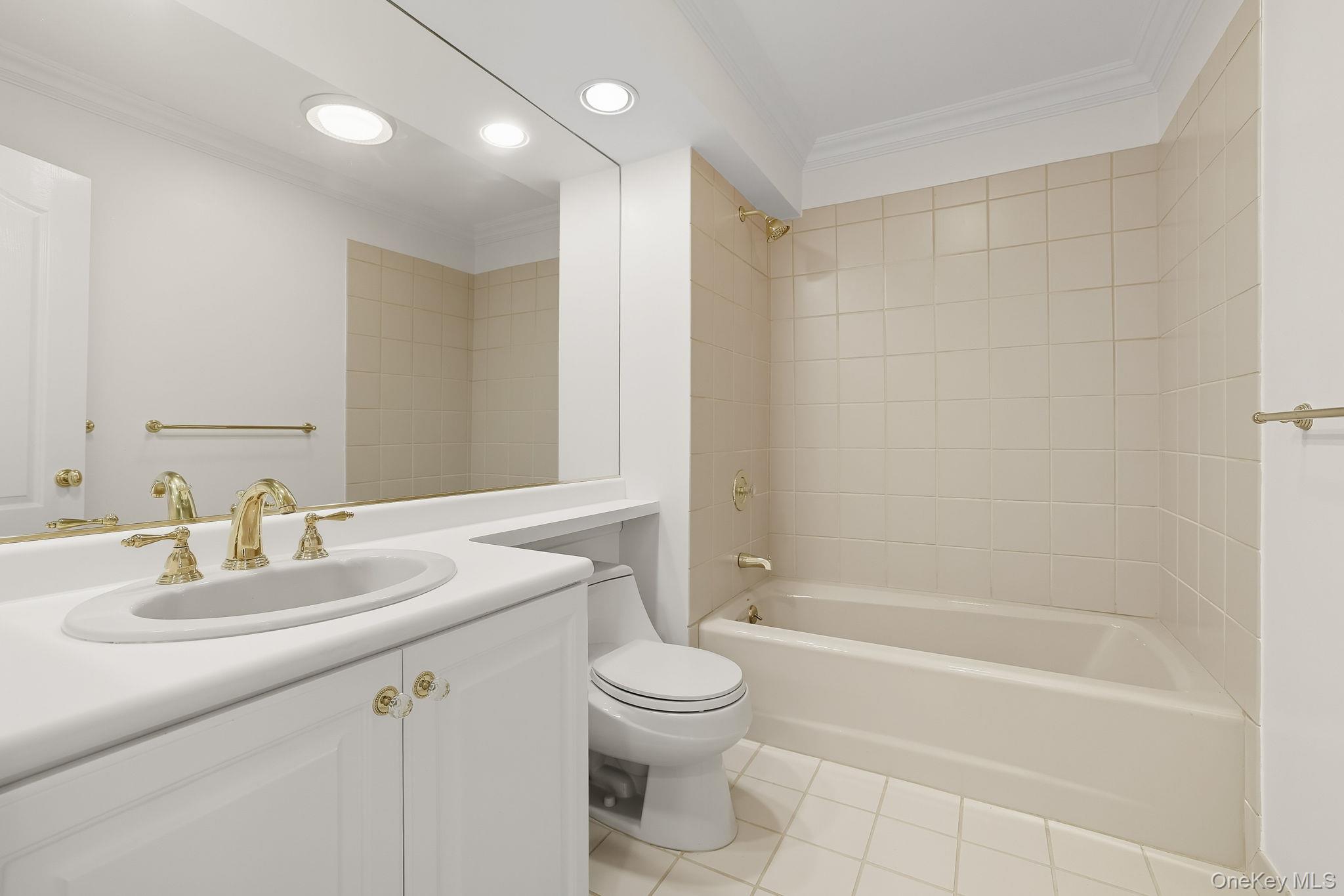 27 Doral Greens Drive E, Rye Brook, NY 10573