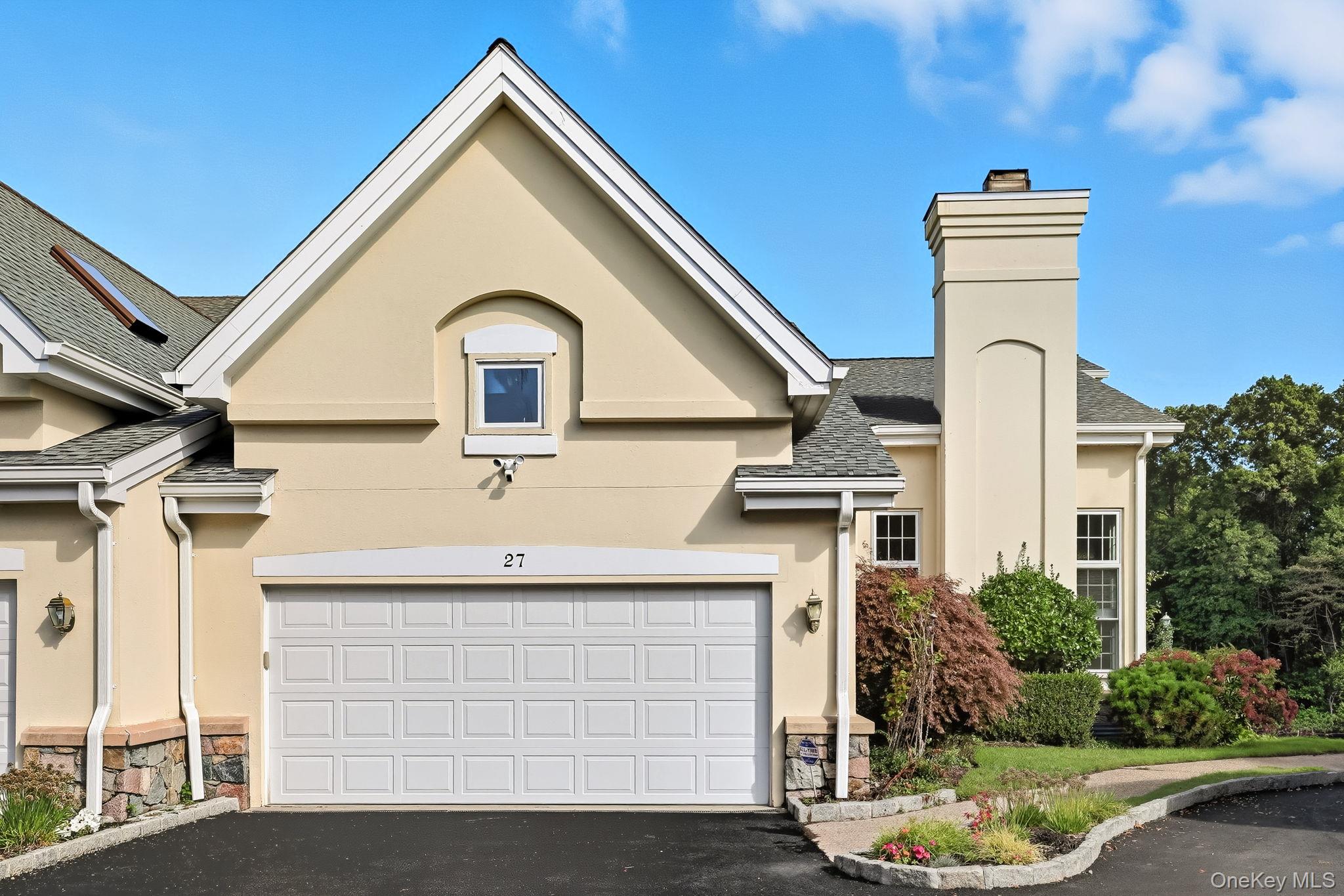 27 Doral Greens Drive E, Rye Brook, NY 10573