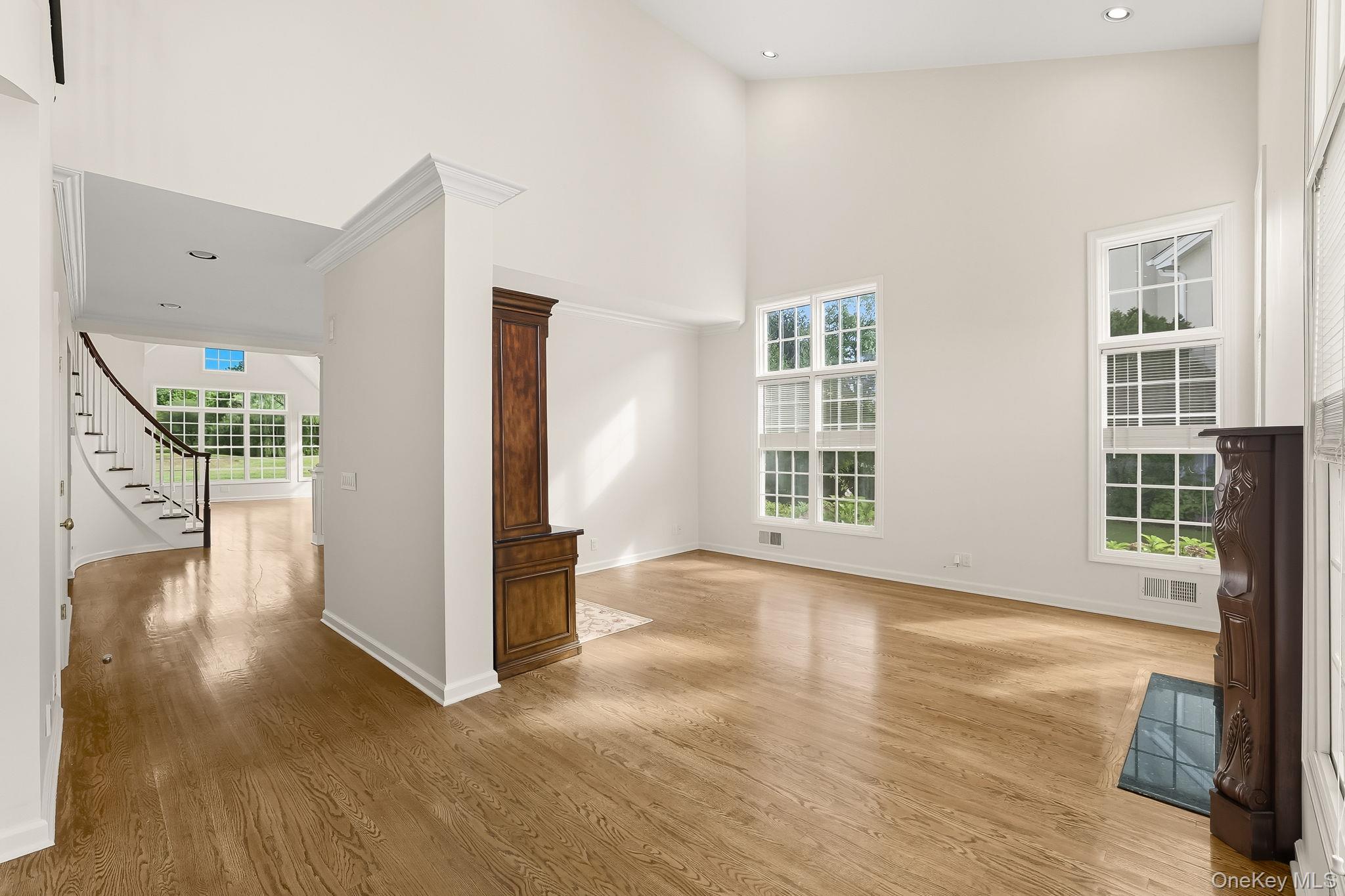 27 Doral Greens Drive E, Rye Brook, NY 10573