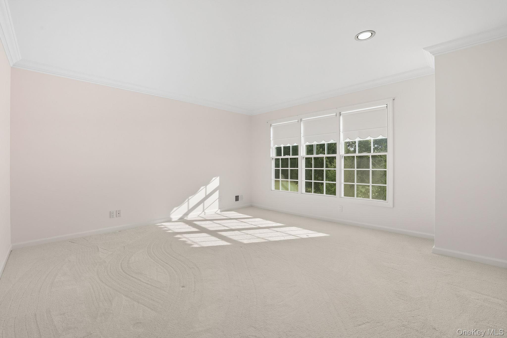 27 Doral Greens Drive E, Rye Brook, NY 10573