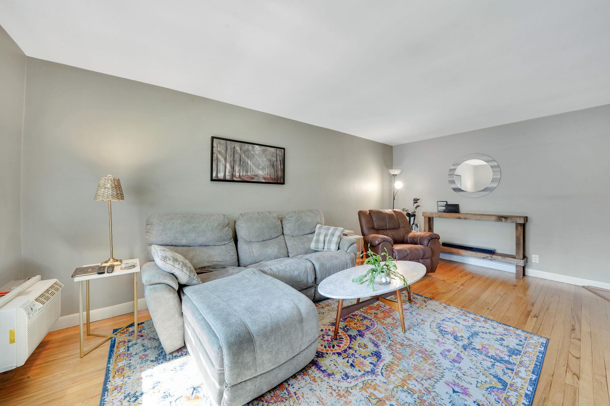 4 S Forrest Avenue # B, Rockville Centre, NY 11570