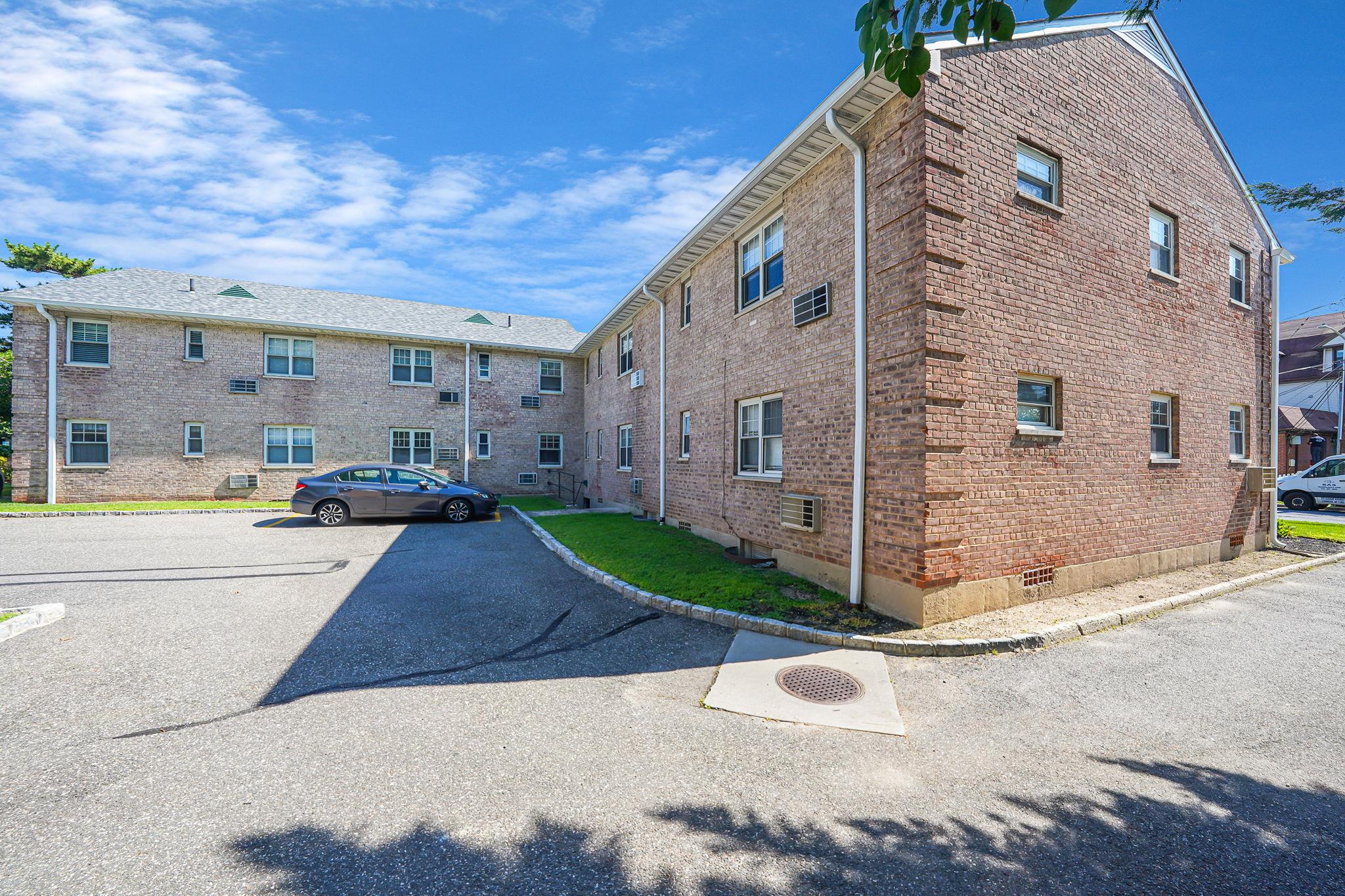 4 S Forrest Avenue # B, Rockville Centre, NY 11570