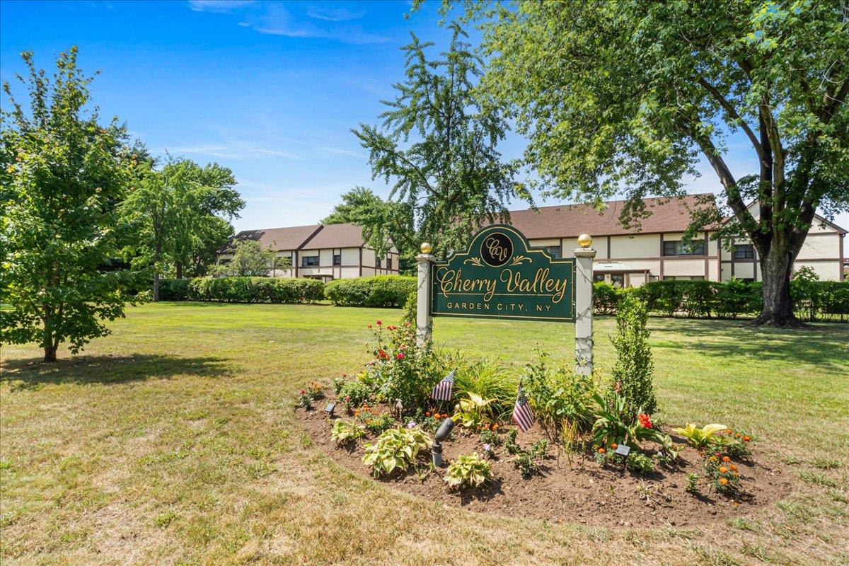 109 15th # G 2, Garden City, NY 11530