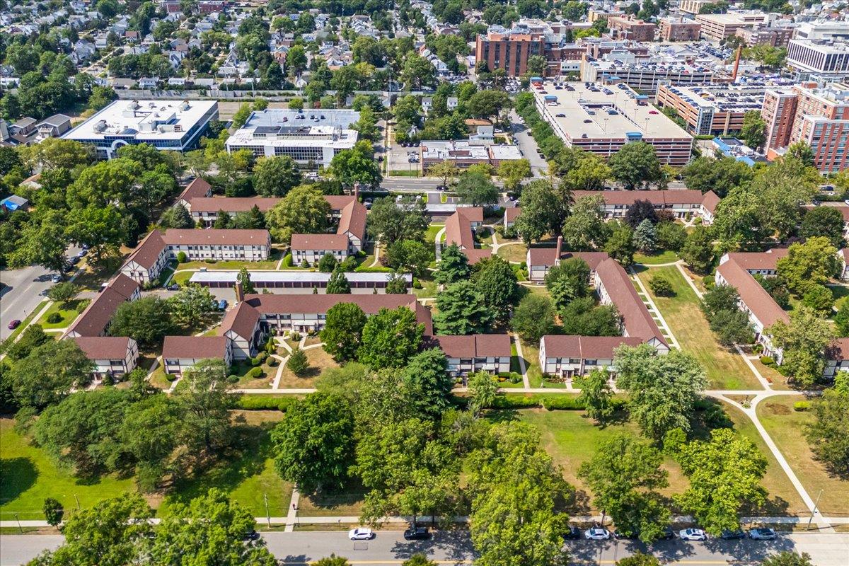 109 15th # G 2, Garden City, NY 11530