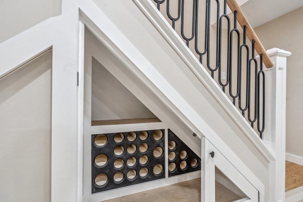 31 Kalda Lane, Plainview, NY 11803