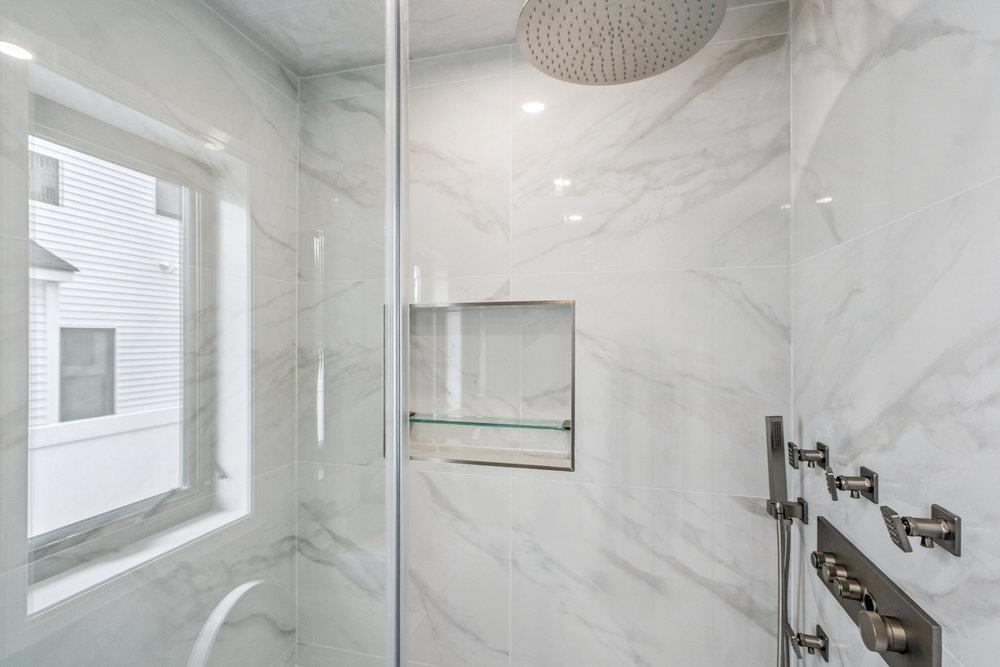 31 Kalda Lane, Plainview, NY 11803