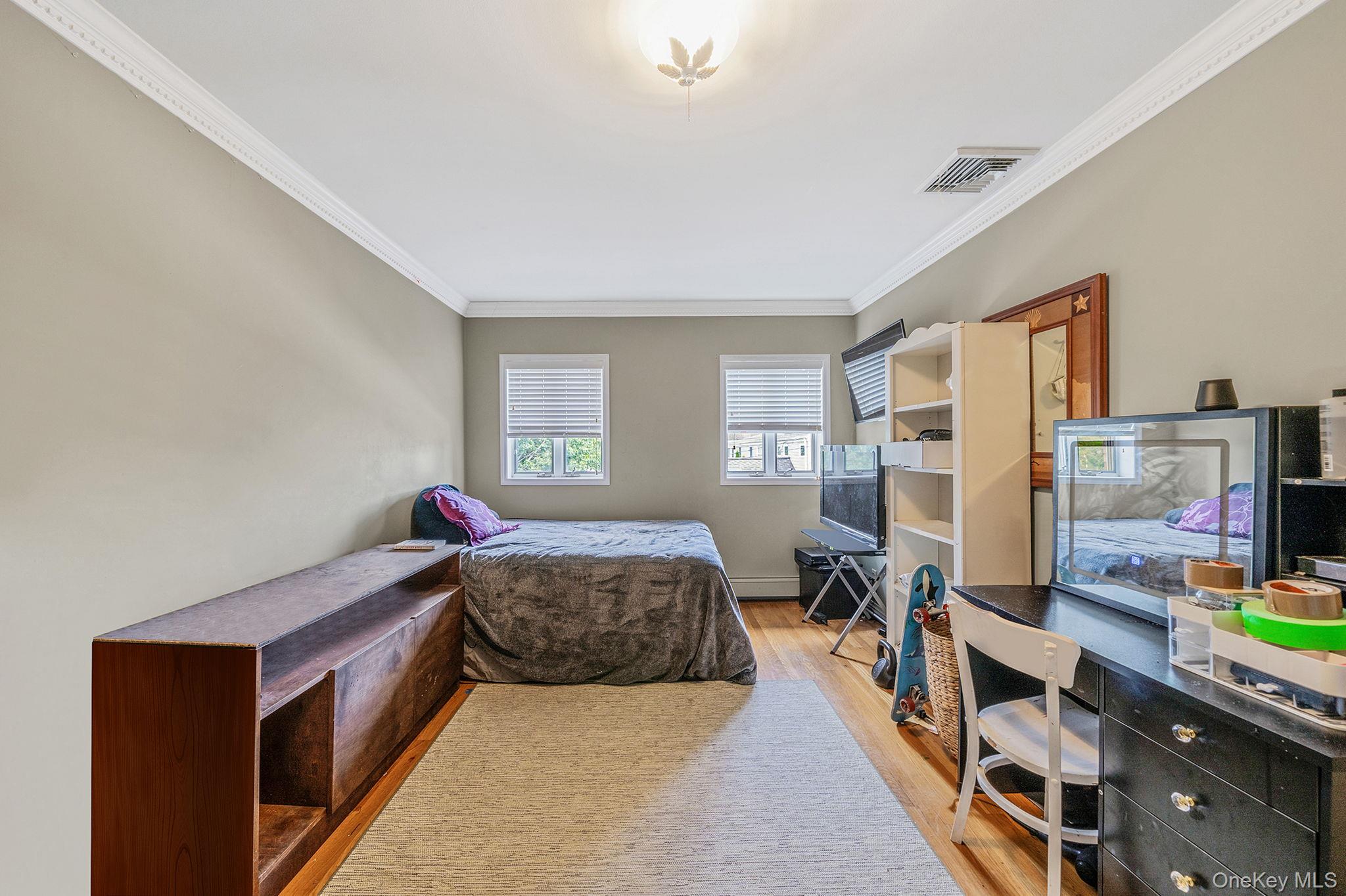 33 Nassau Parkway, Oceanside, NY 11572