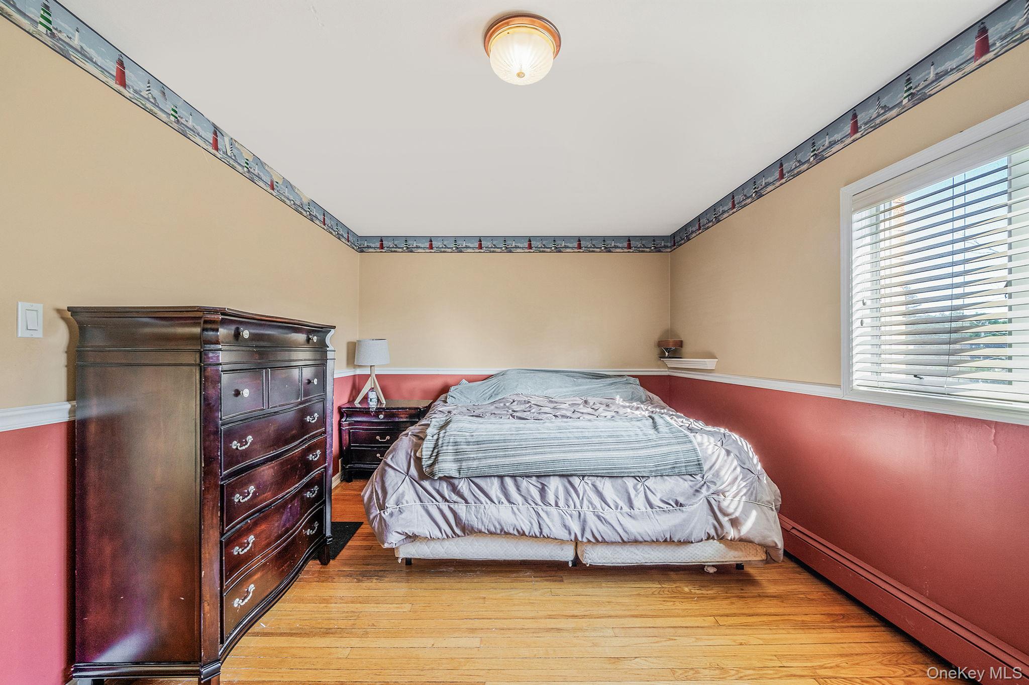 33 Nassau Parkway, Oceanside, NY 11572