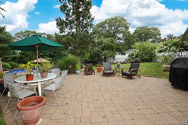 17 Harvard Drive, Woodbury, NY 11797