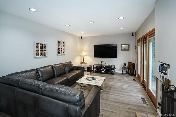 17 Harvard Drive, Woodbury, NY 11797