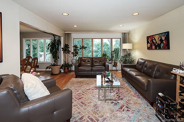 17 Harvard Drive, Woodbury, NY 11797