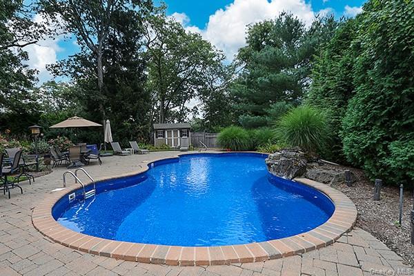 17 Harvard Drive, Woodbury, NY 11797