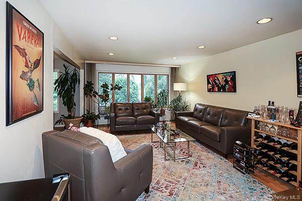 17 Harvard Drive, Woodbury, NY 11797