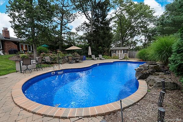 17 Harvard Drive, Woodbury, NY 11797