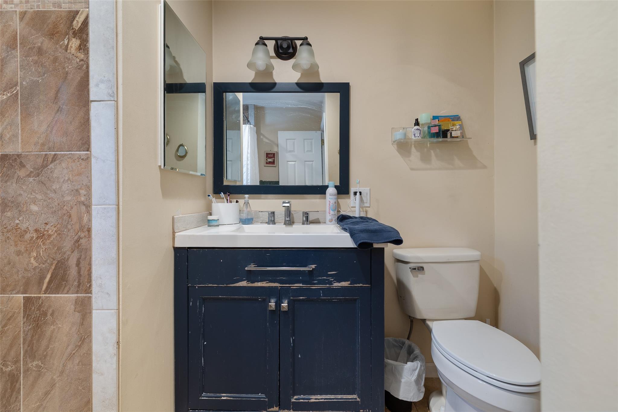 175 S Dunton Avenue, East Patchogue, NY 11772