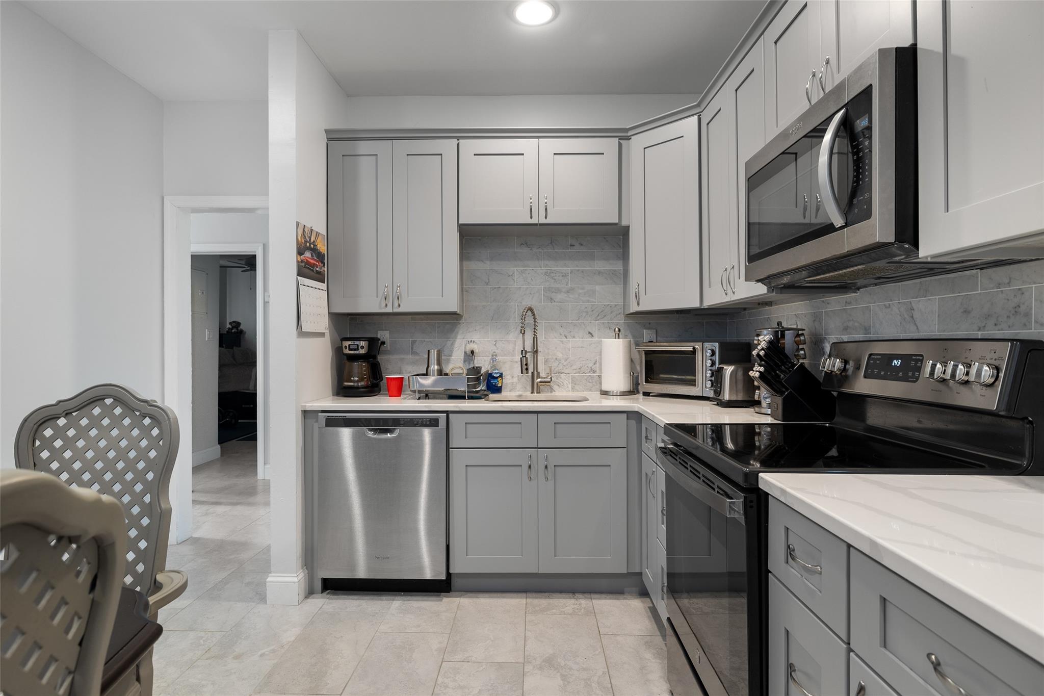 175 S Dunton Avenue, East Patchogue, NY 11772