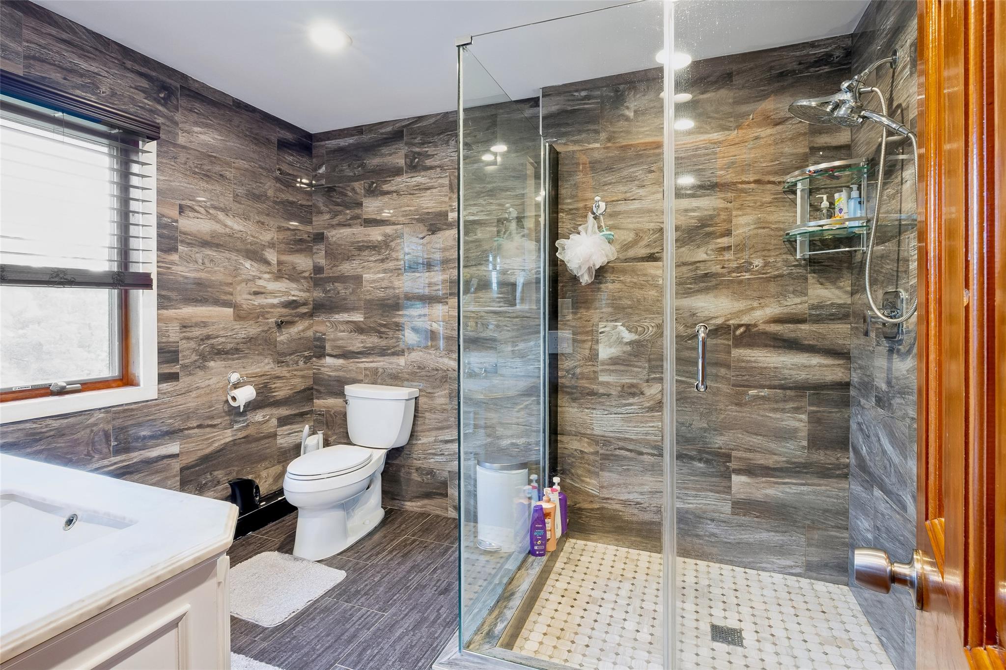 31 Morris Drive, Syosset, NY 11791