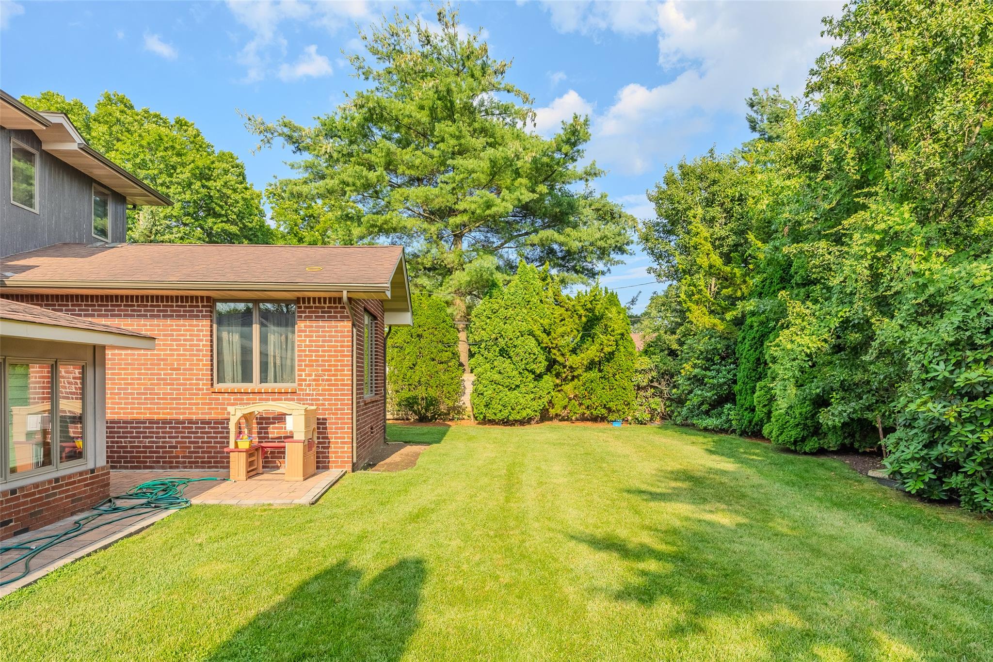 31 Morris Drive, Syosset, NY 11791