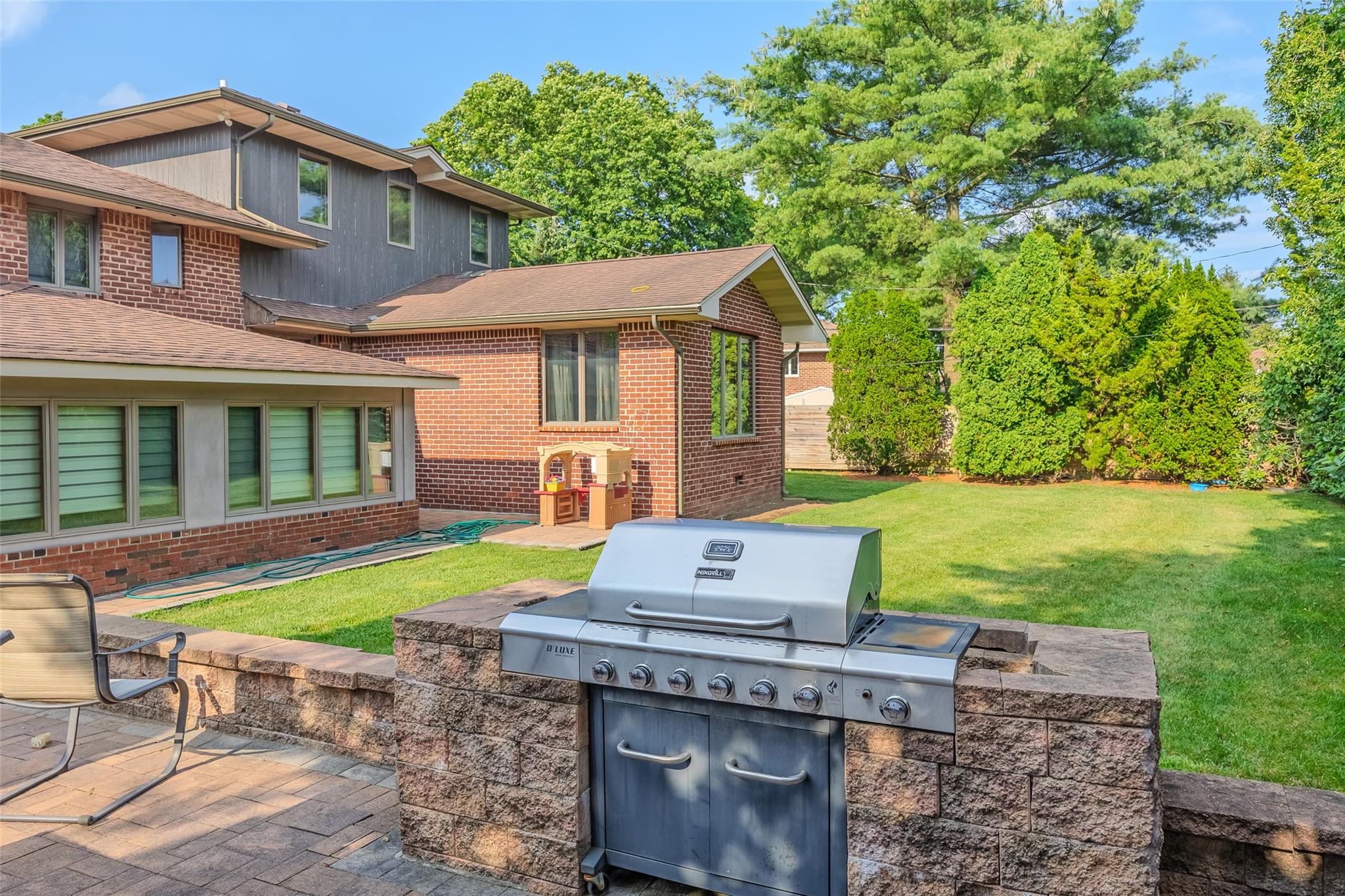 31 Morris Drive, Syosset, NY 11791