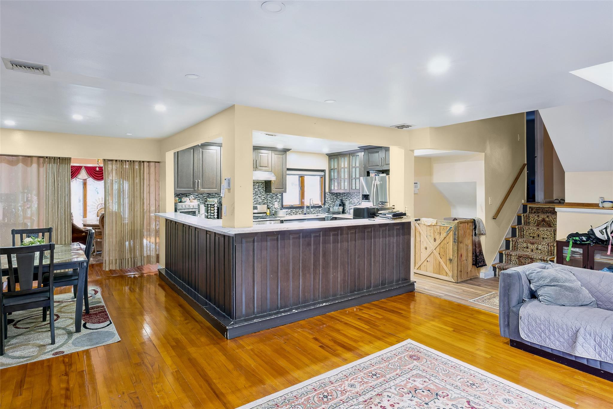 31 Morris Drive, Syosset, NY 11791