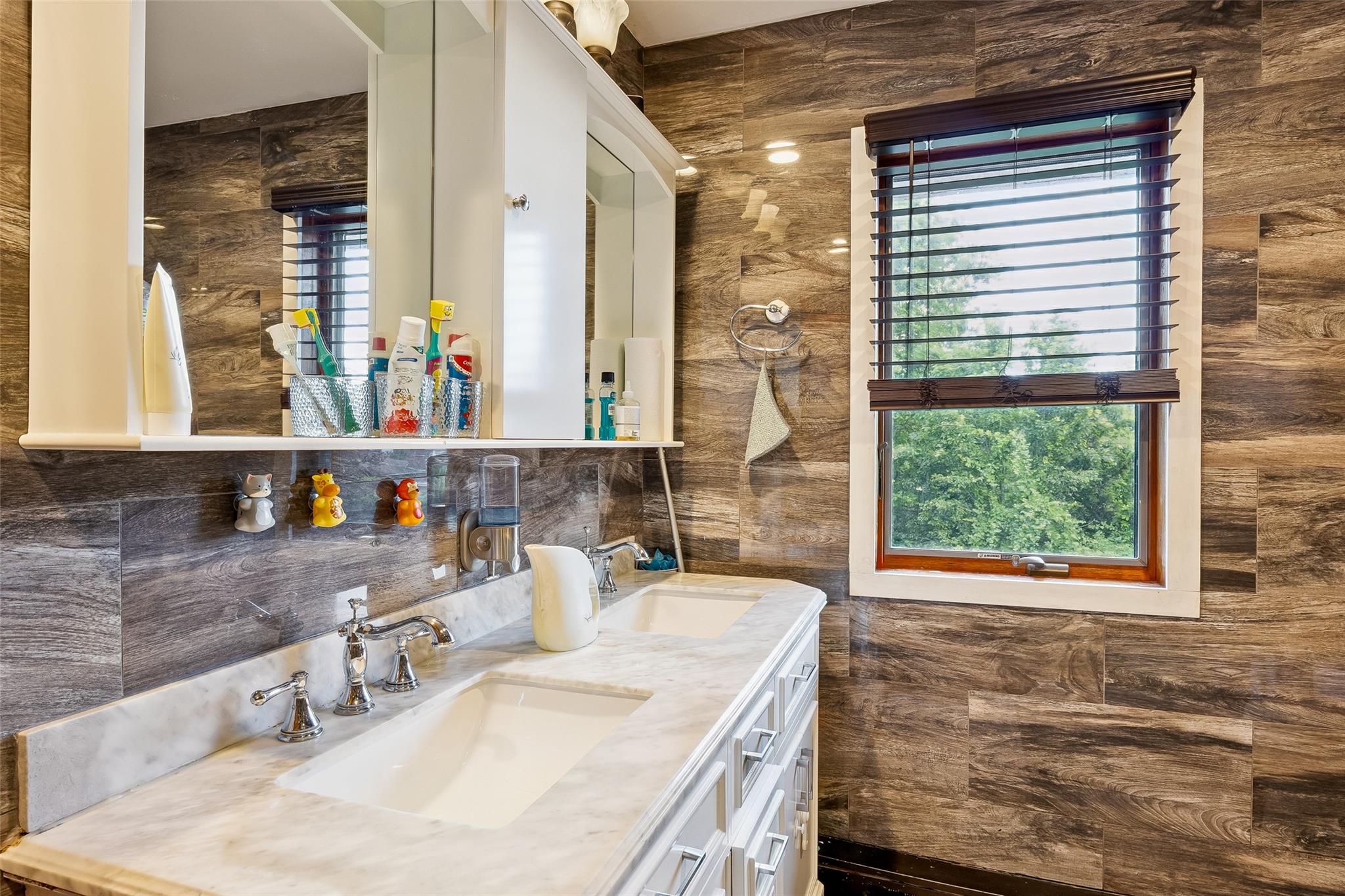 31 Morris Drive, Syosset, NY 11791